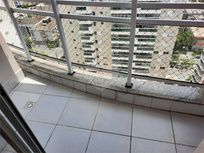 Venda Duplex Guarujá Pitangueiras REO1065851 17