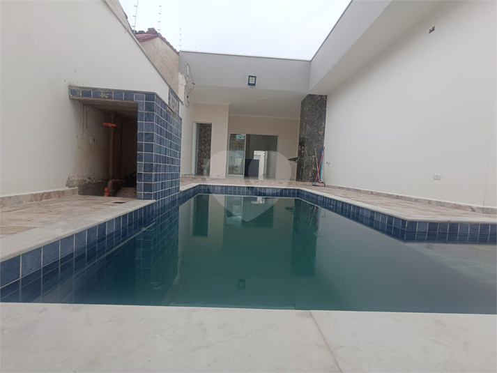 Foto REO1066100