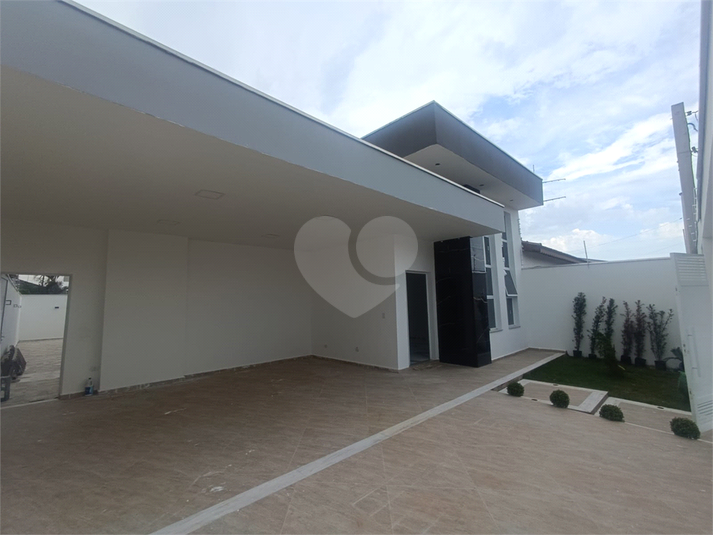 Foto REO1066100