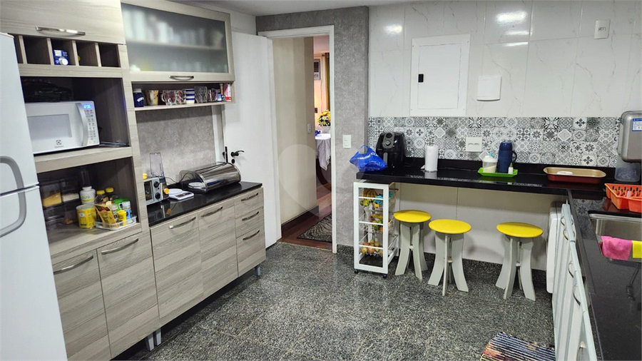 Copa cozinha espaçosa 