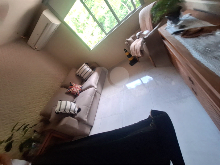 Foto REO1067534