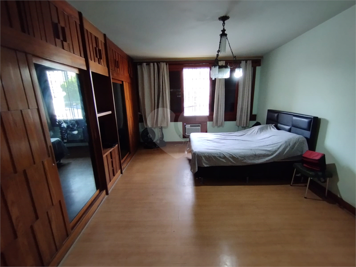 Foto REO1068701