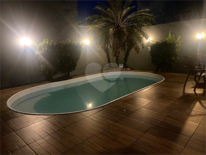 Foto REO1068948