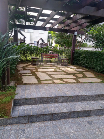Foto REO1069001