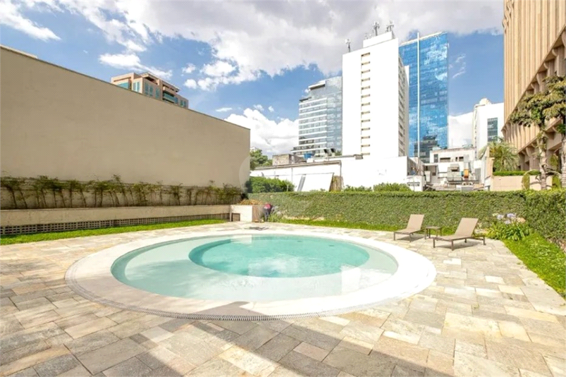 Foto REO1069022
