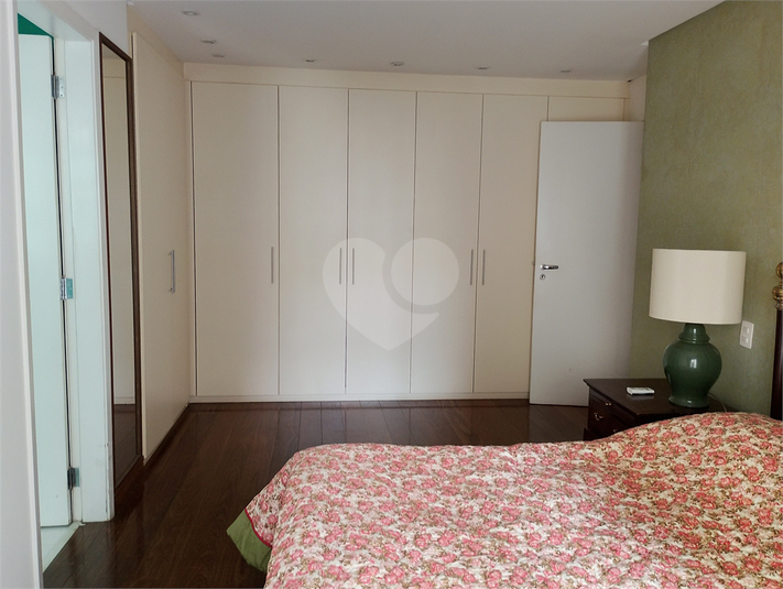 Foto REO1069158