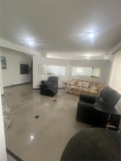 Foto REO1070760
