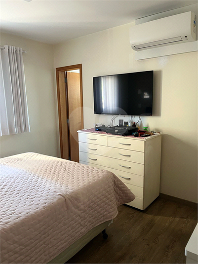 Foto REO1071753