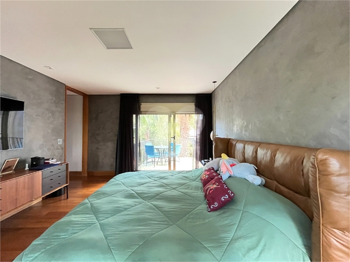 Foto REO1072069