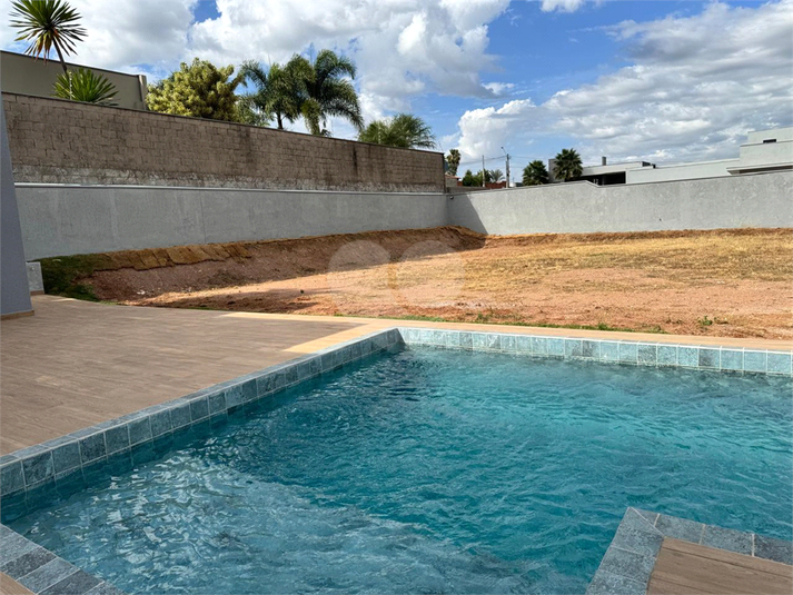Foto REO1072267