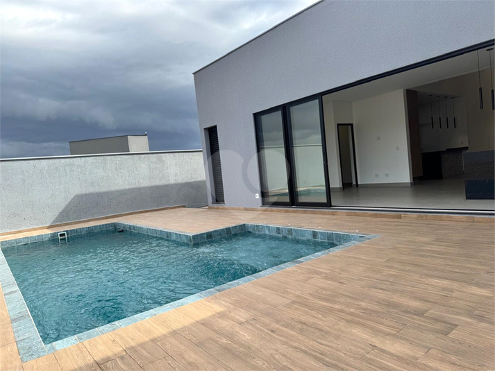 Foto REO1072267
