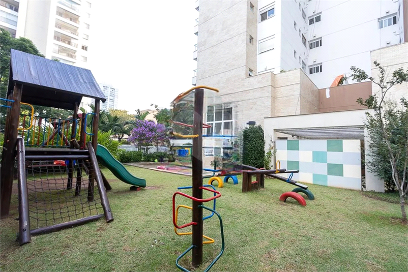 Foto REO1072696