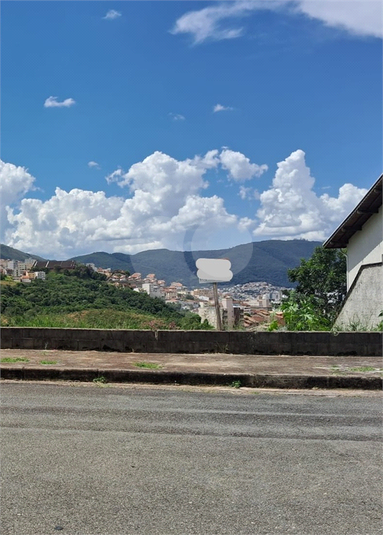 Foto REO1073031