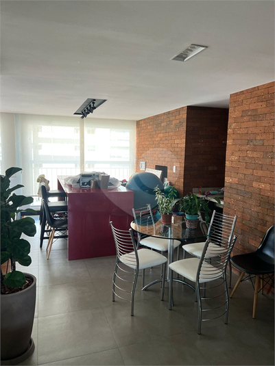 Foto REO1073053
