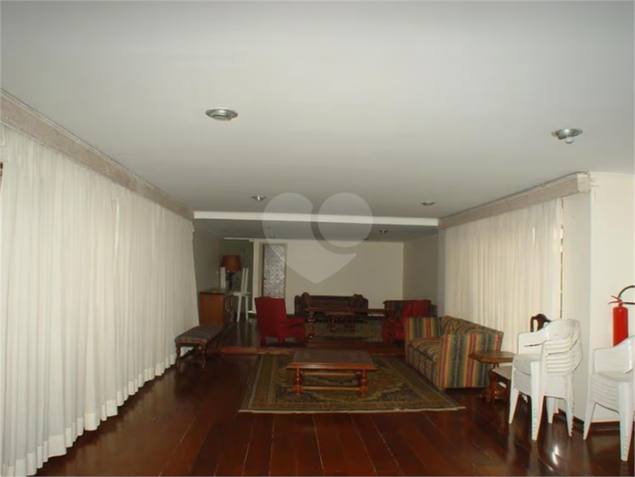 Foto REO1073107