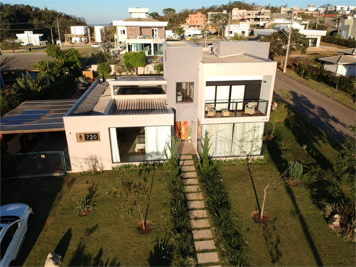 Foto REO1073327