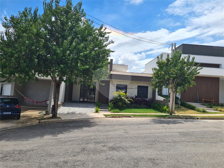Foto REO1073559