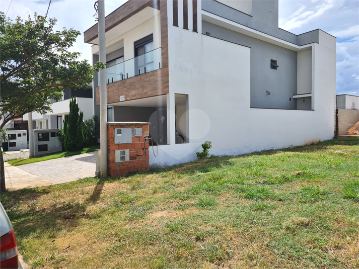 Foto REO1073641