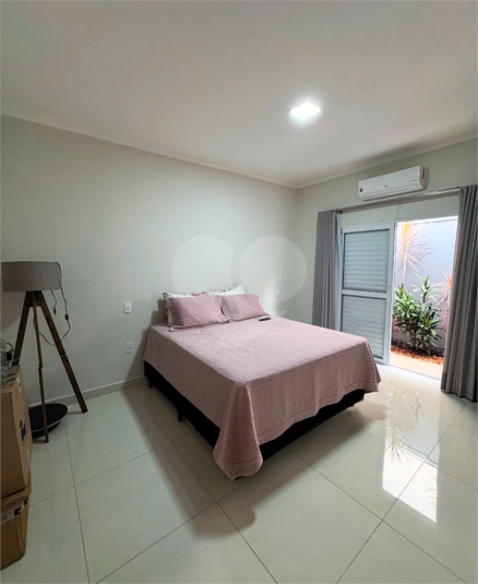 Foto REO1073677
