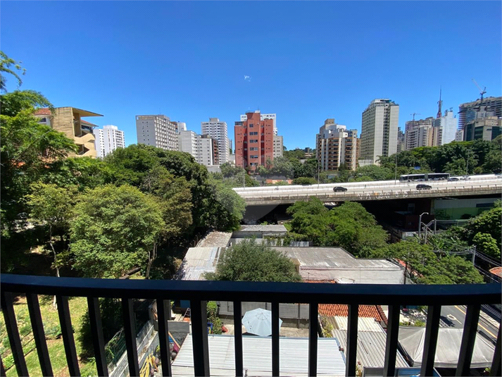 Foto REO1073739