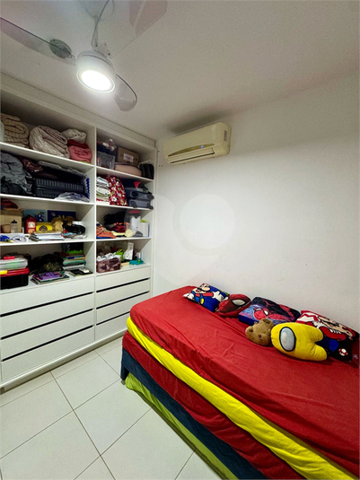 Foto REO1073801
