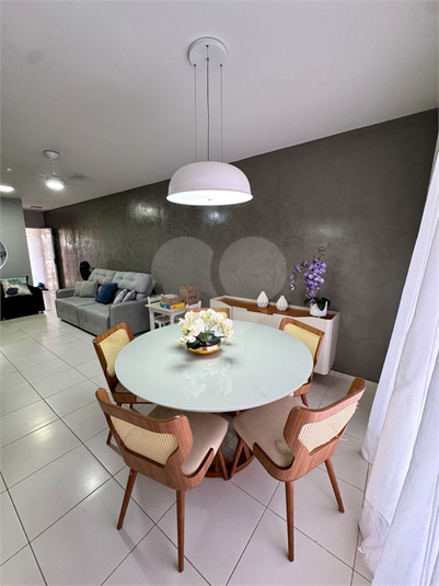 Foto REO1073801