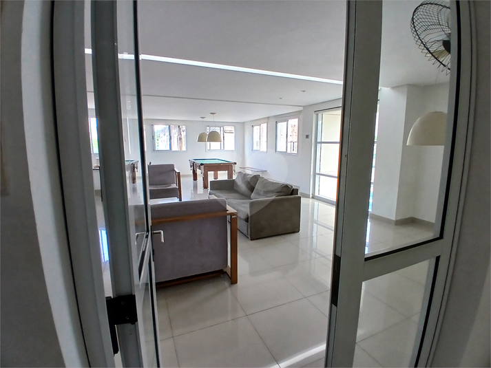 salão de jogos adulto