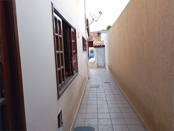 Foto REO1073939