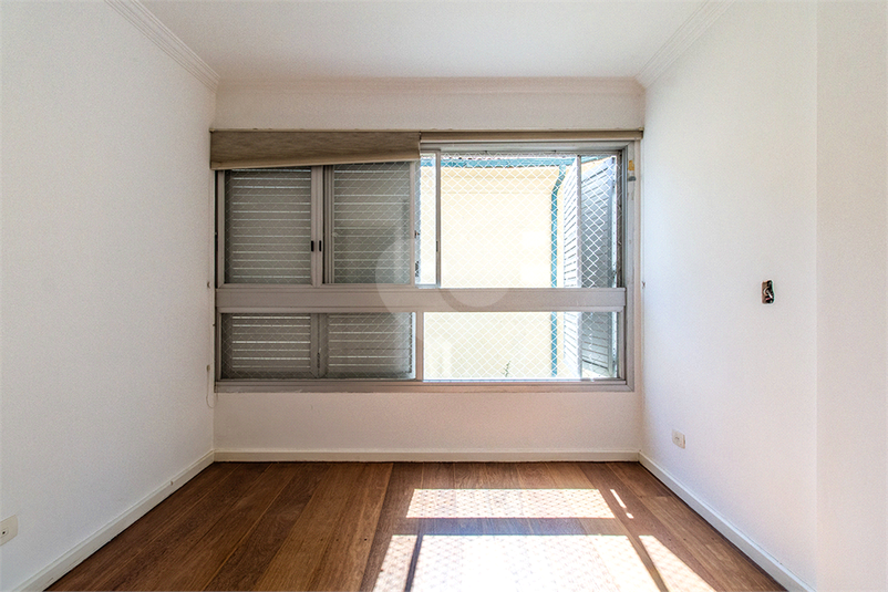 Foto REO1073990