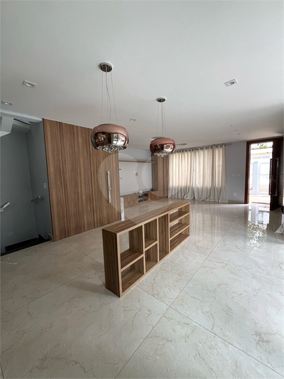 Foto REO1074099