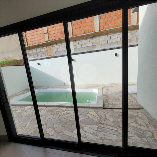Foto REO1074156