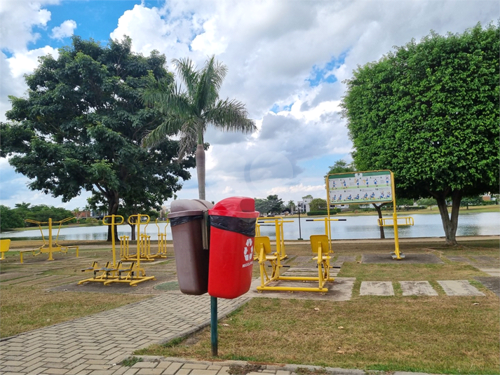 Foto REO1074420