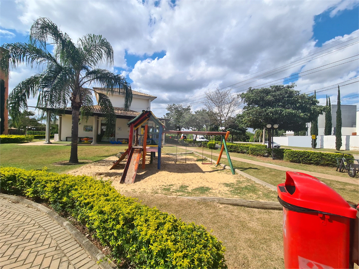 Foto REO1074420