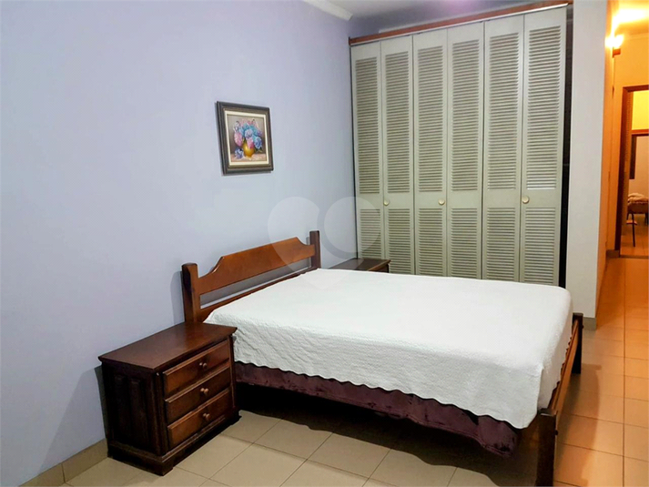 Foto REO1074518