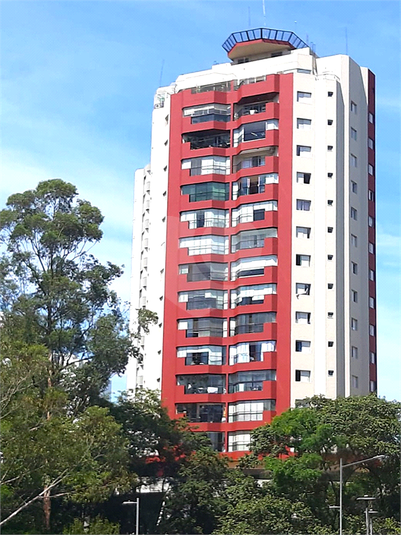 foto do prédio visto da USP