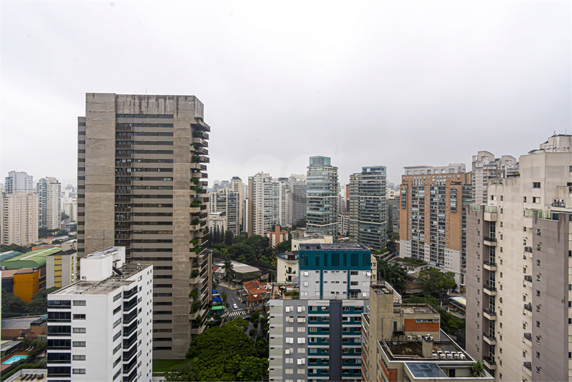 Foto REO1074710