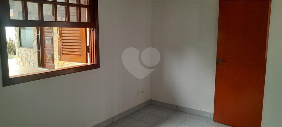 Foto REO1074743