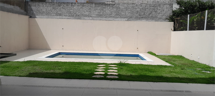 Foto REO1074748