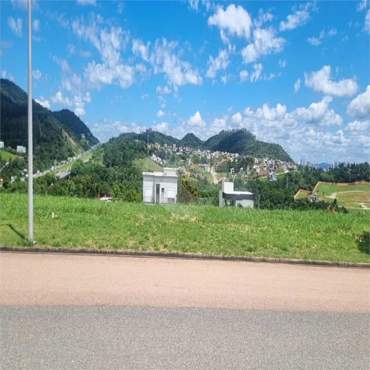 Foto REO1074776