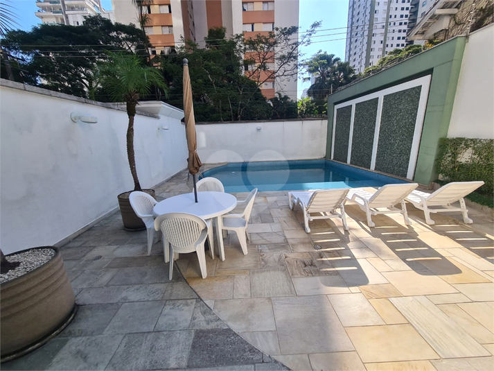 Foto REO1074898