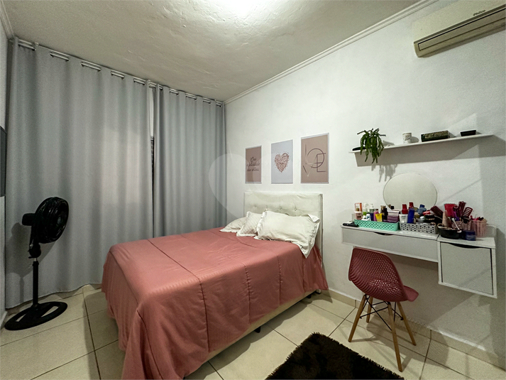 Foto REO1074947