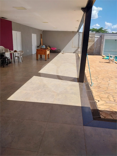 Foto REO1074953