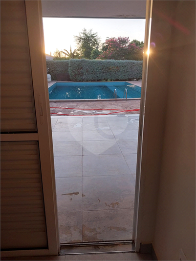 Foto REO1074953