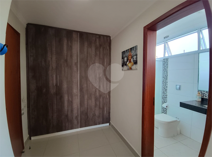 Foto REO1074955