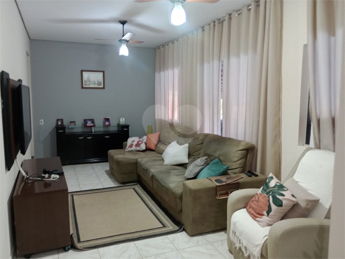 Foto REO1074973