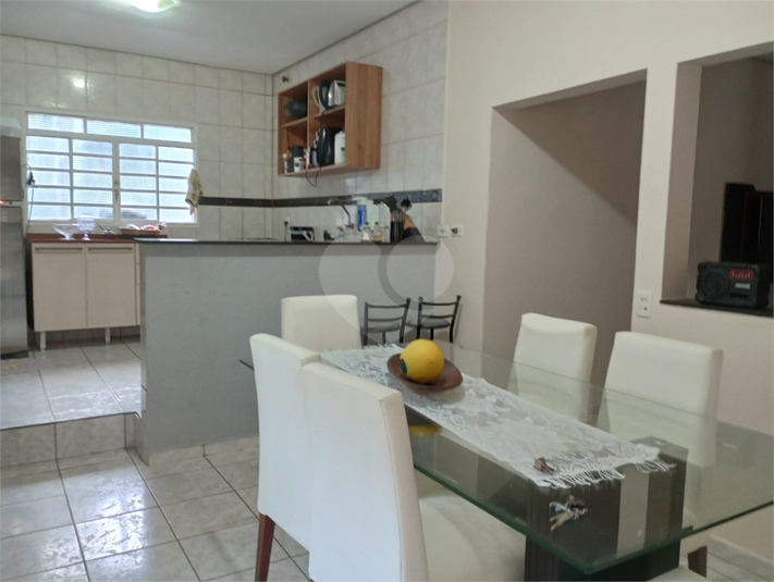 Foto REO1074973