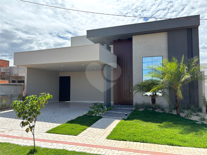 Foto REO1075019