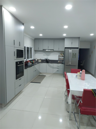 Foto REO1075024
