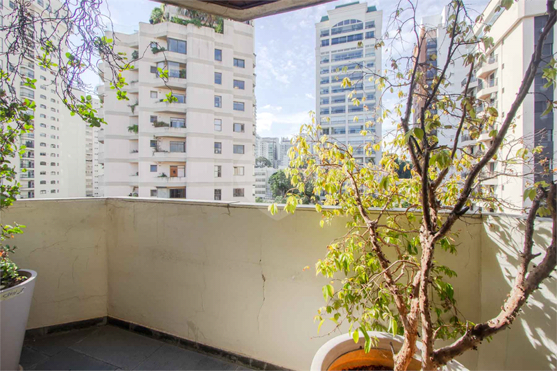 Foto REO1075065