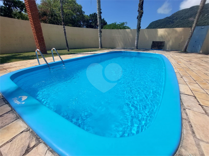 Foto REO1075107